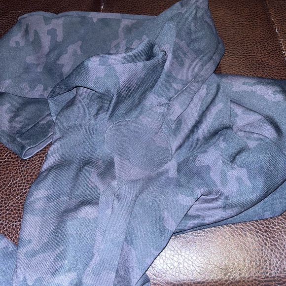 SPANX Seamless Camo Leggings - size Lg - Picture 5 of 5